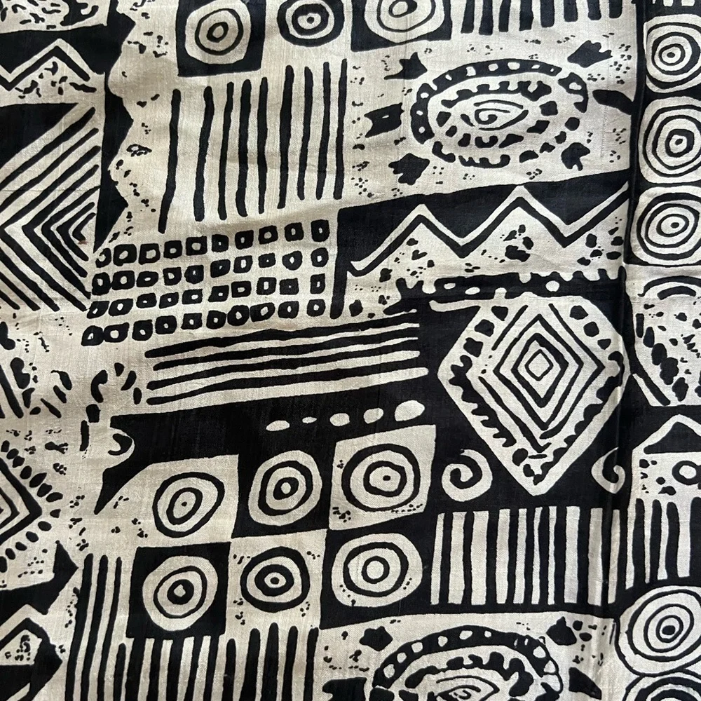 Handwoven Silk Scarf in Black and White Geometric Pattern Scarf